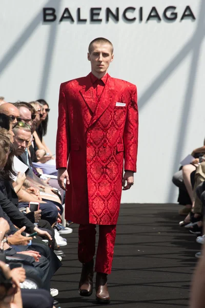 Look 31